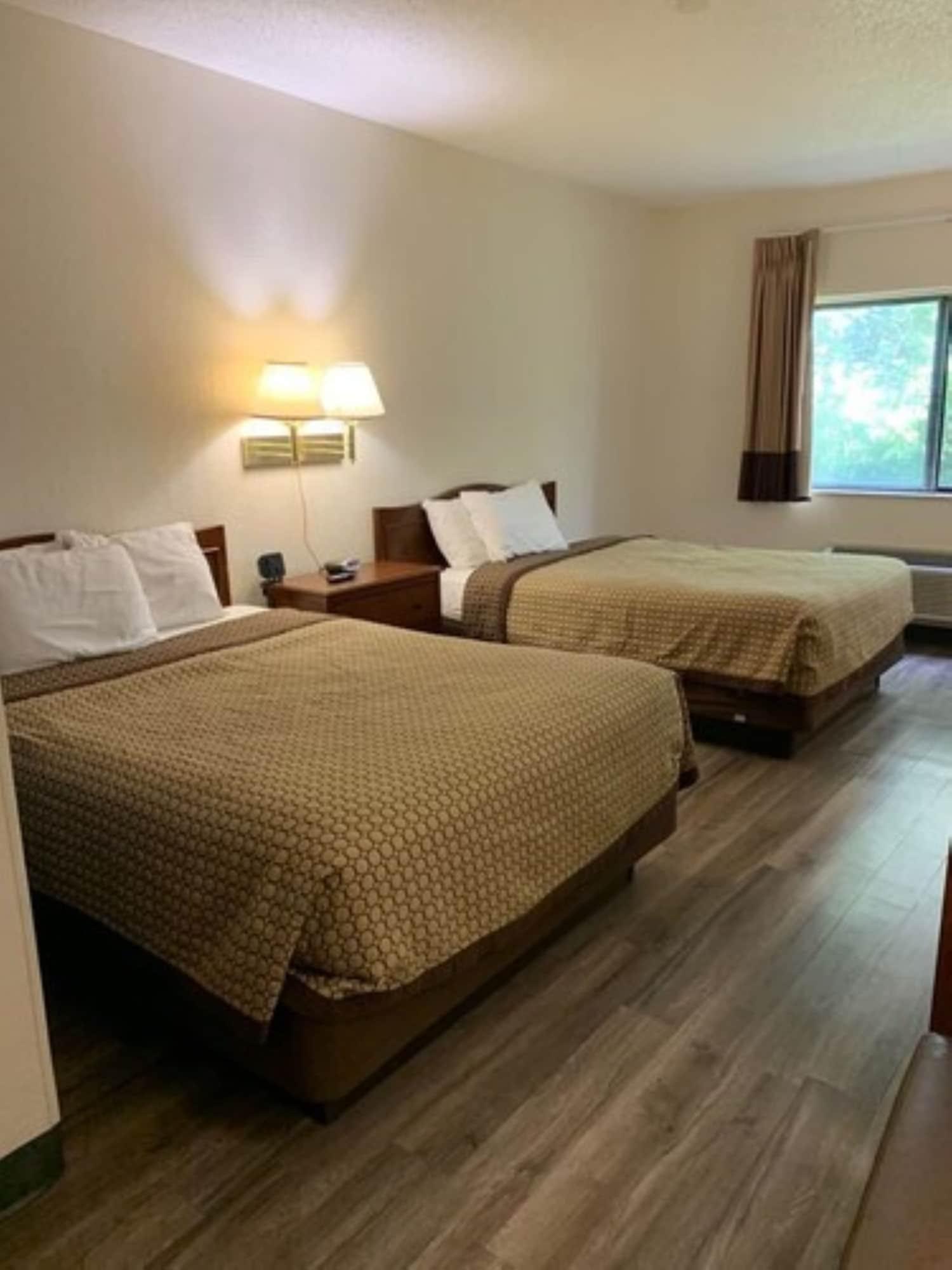 Days Inn By Wyndham Topeka Zewnętrze zdjęcie
